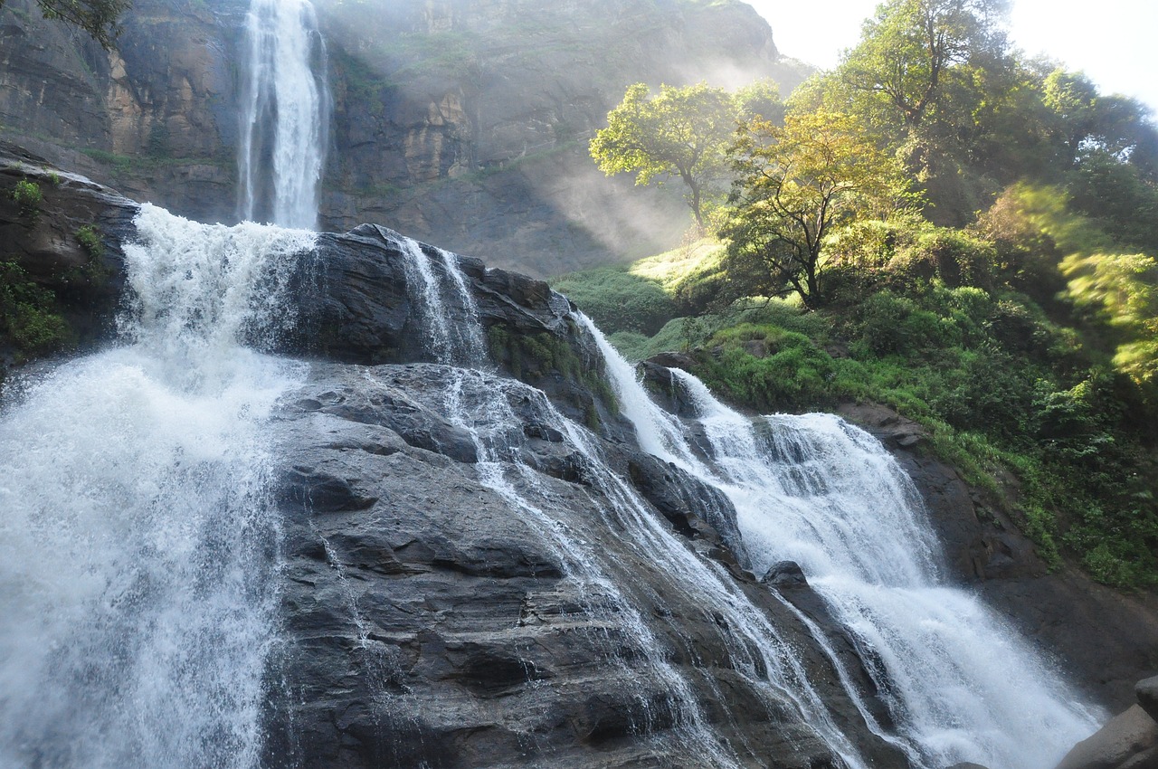 河北唐山一地凌晨发生特大潮水